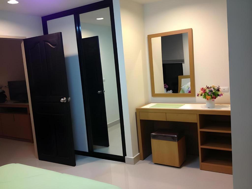 Ipremium Sukhumvit 81 Hotel Бангкок Экстерьер фото