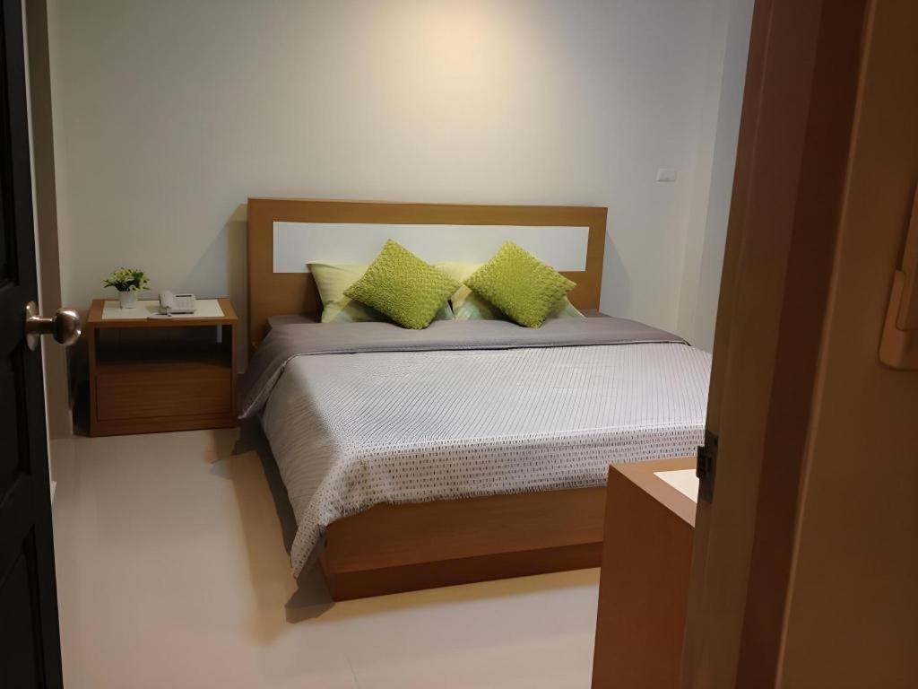 Ipremium Sukhumvit 81 Hotel Бангкок Экстерьер фото