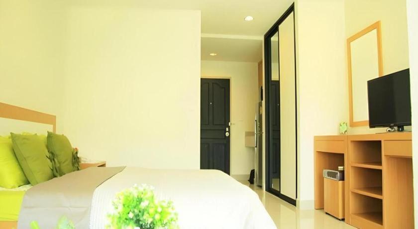 Ipremium Sukhumvit 81 Hotel Бангкок Экстерьер фото