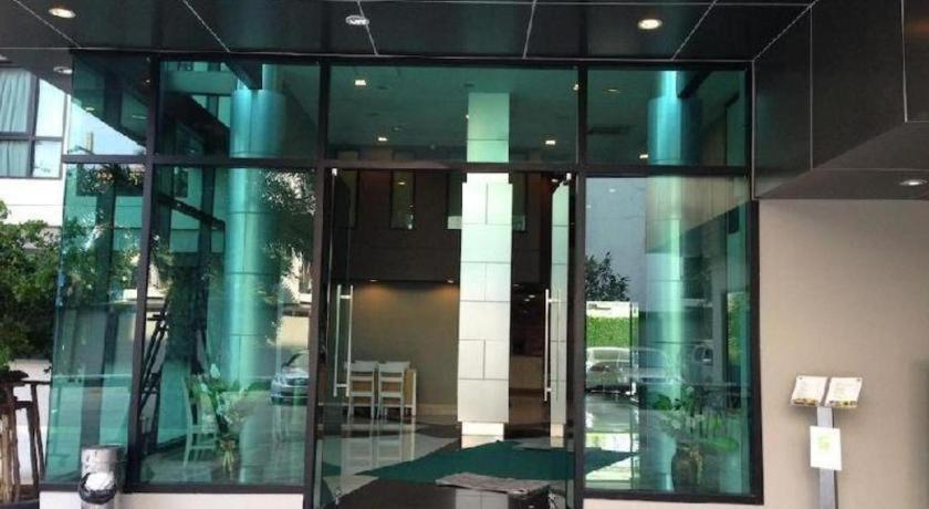 Ipremium Sukhumvit 81 Hotel Бангкок Экстерьер фото