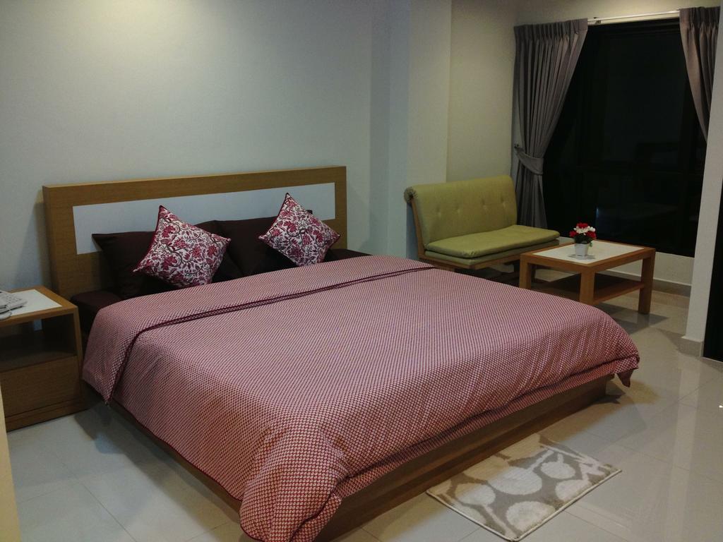 Ipremium Sukhumvit 81 Hotel Бангкок Экстерьер фото